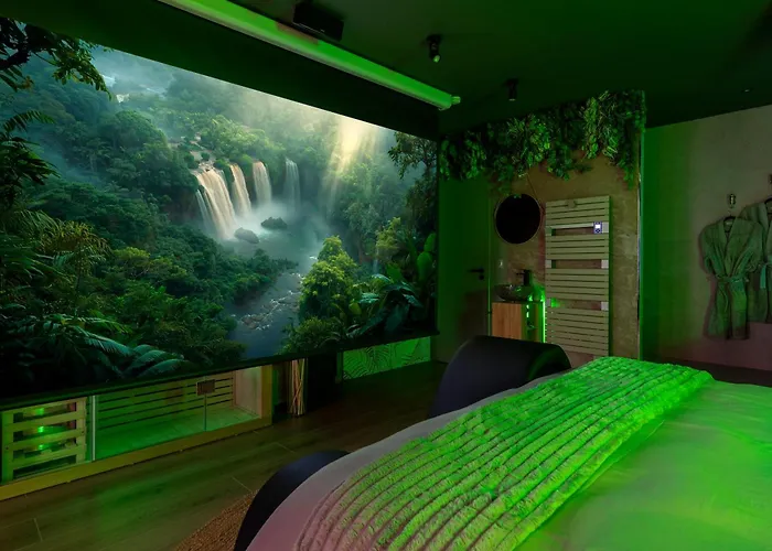 Jungle - Spa, Sauna & Cinema Prive شقة